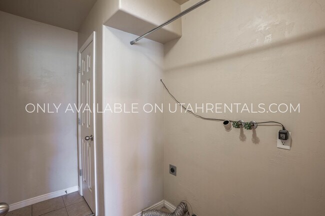 Building Photo - 12824 S Timber Run Dr