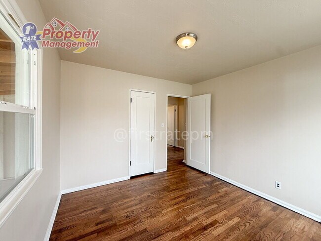 Building Photo - 421 N Archer St