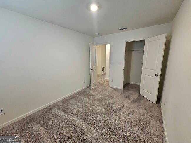 Building Photo - 2662 Toucan Wy