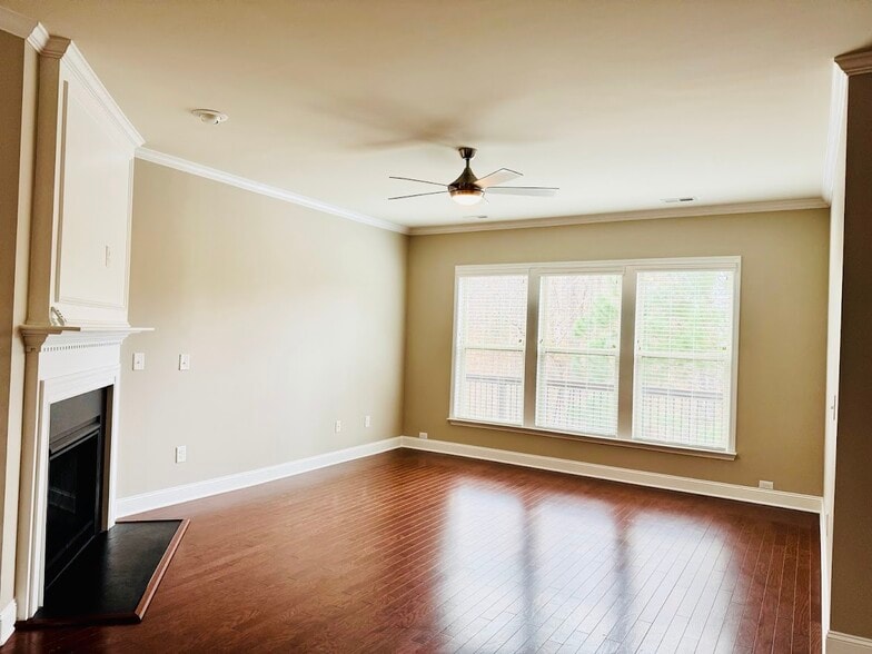 Living Room - 3408 Schooner Dr