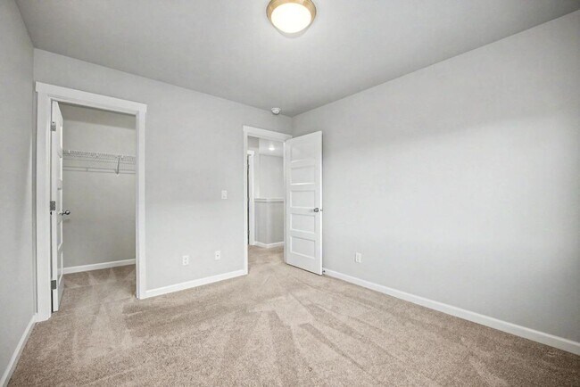 Building Photo - Modern Yelm Home Built in 2023, Walk-In Closets, Deep Storage & Neighborhood Park!