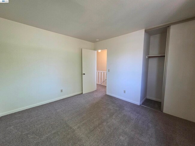 Building Photo - 7596 Silvertree Ln