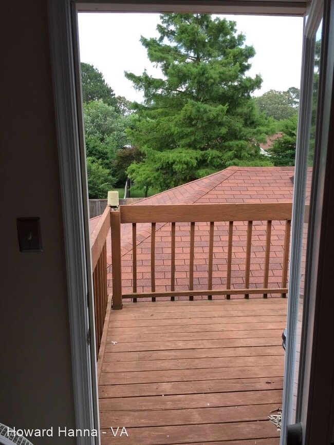 Building Photo - 3 br, 2.5 bath House - 1016 Colonial Meado...
