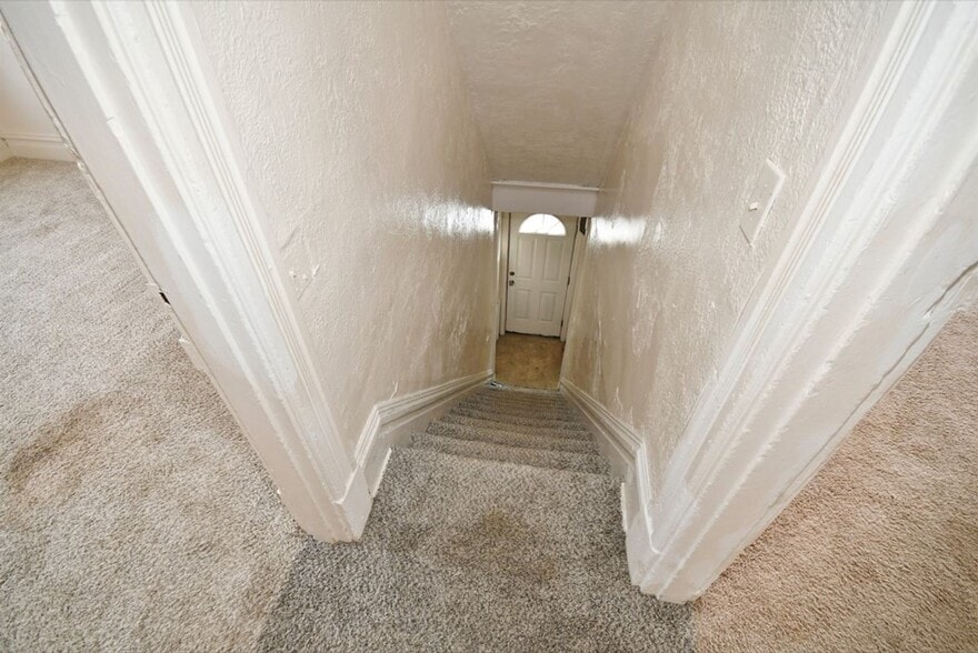 Building Photo - 855 Crucible St