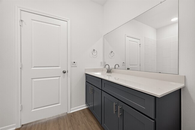 Building Photo - 16737 Oak Bough Dr
