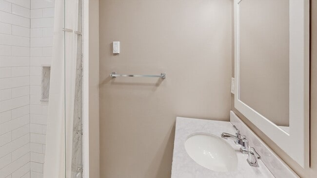 Building Photo - 130 G St