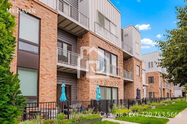 Building Photo - 2550 Lawrence St