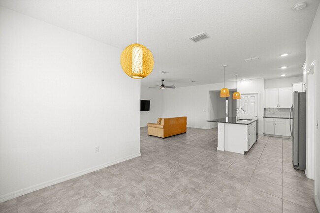 Building Photo - ???? Available 4 Bedroom Now in Calesa Township – No Rear Neighbors!