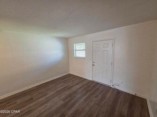 Building Photo - 6329 Omoko St