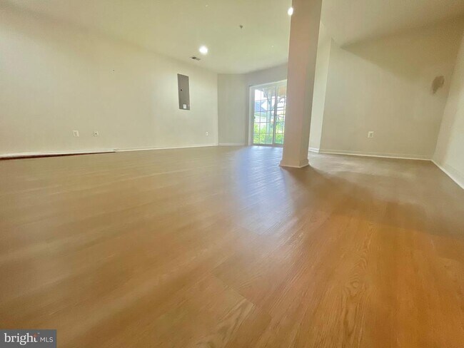 Building Photo - 23110 Mistflower Dr
