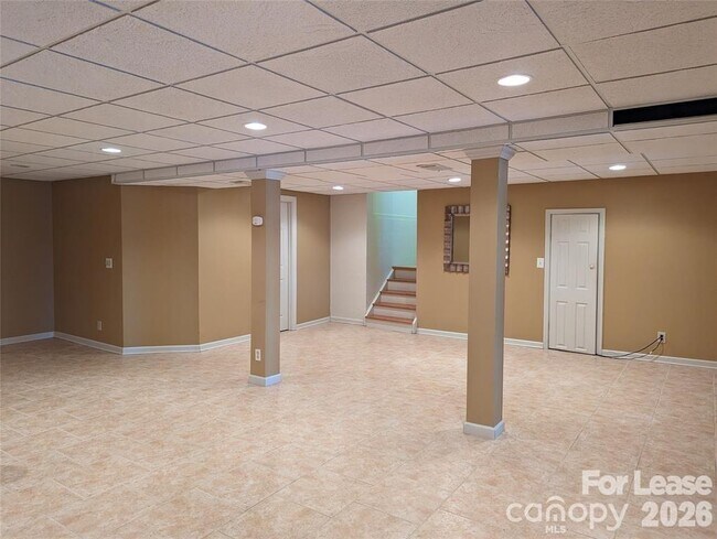 Building Photo - 7148 Nancy Lee Cir
