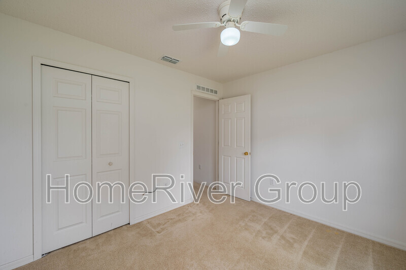 Building Photo - 3810 McKinley Dr