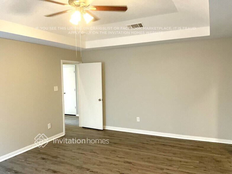 Building Photo - 5525 Royal Meadow Ln