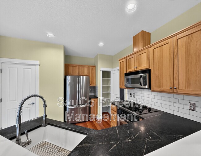 Building Photo - 7309 NE Stonewater St