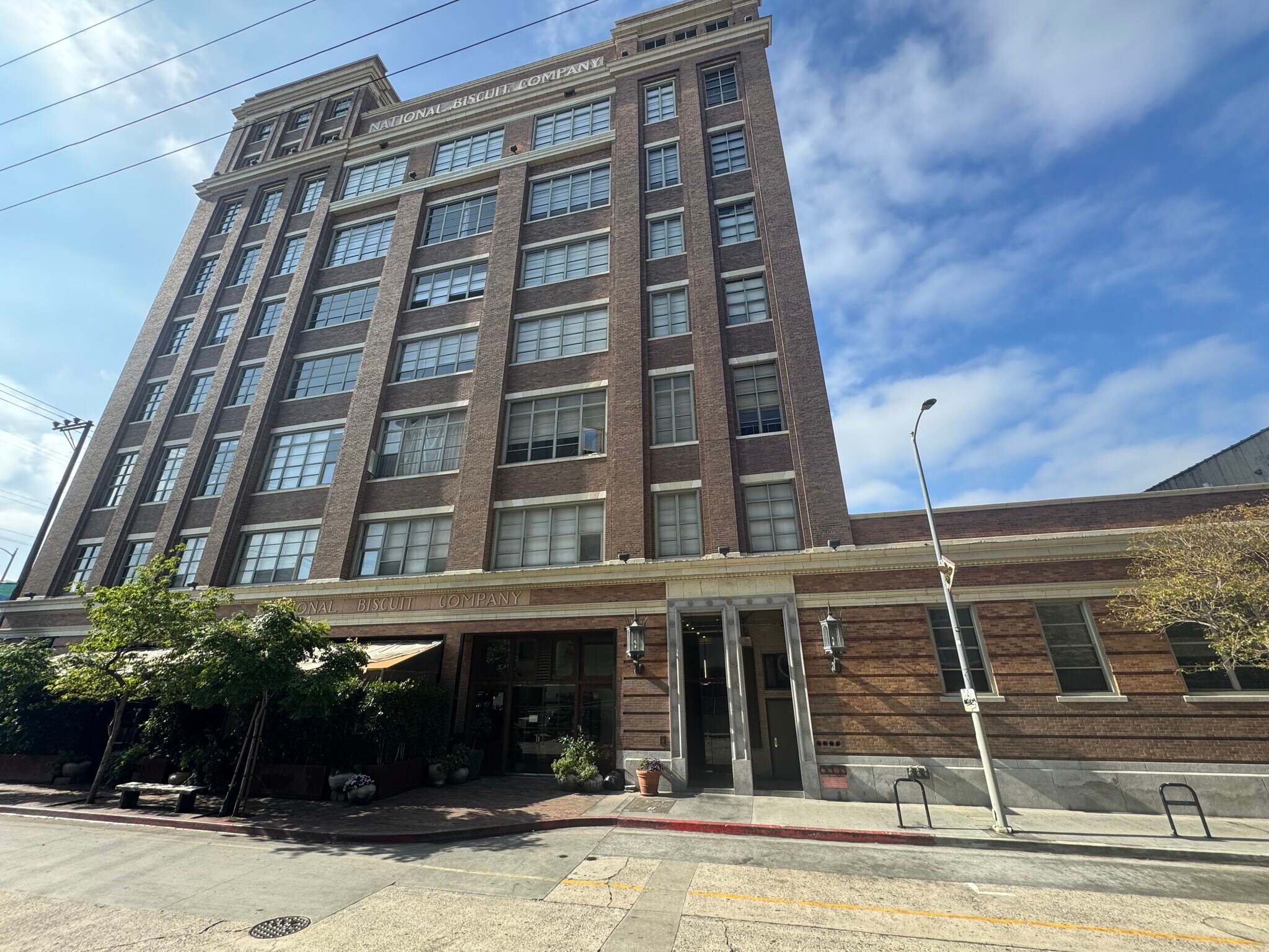 Building Photo - 1850 E Industrial St