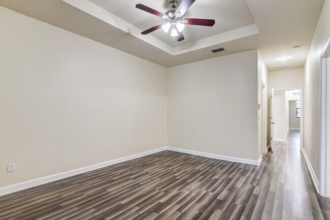 Building Photo - 10366 Wellington Parc Dr