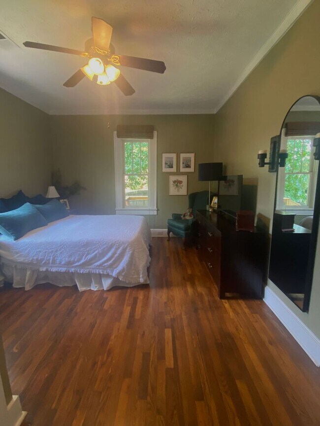 Building Photo - House in Opelika Available August!
