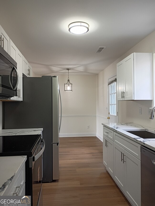 Building Photo - 218 Pope Hill Cir