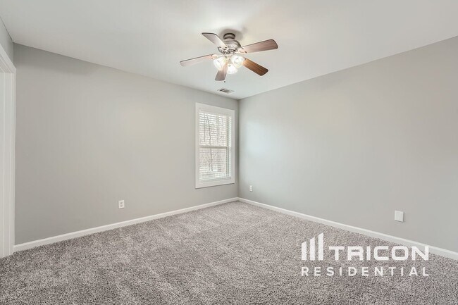 Building Photo - 294 Sweetwater Bridge Cir