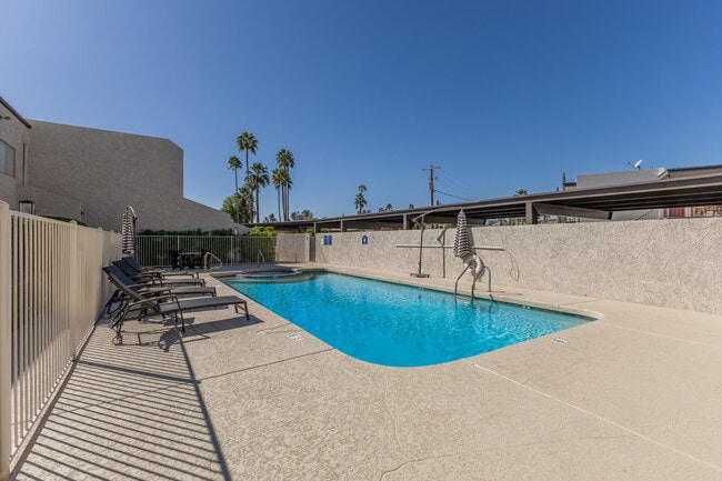 Building Photo - 4938 N 74th St