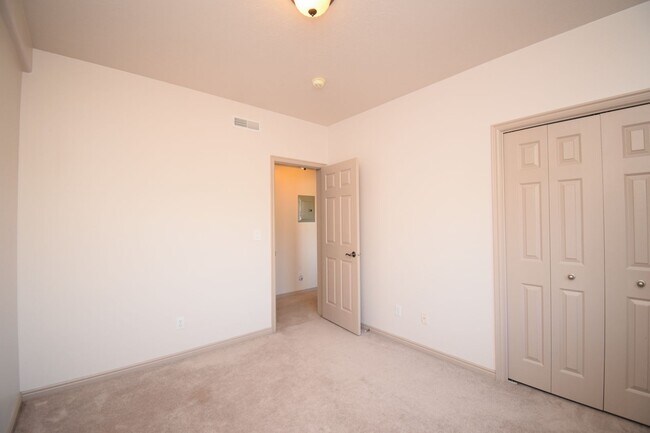 Building Photo - 1255 Wolf Hollow Ln