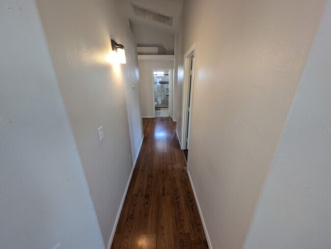Building Photo - 4839 Lames Dr