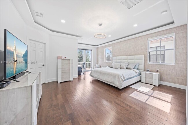 Building Photo - 6933 NW 104th Ct