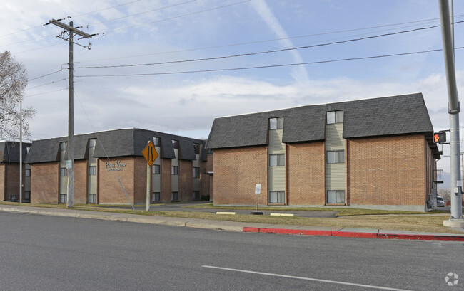 Primary Photo - Pine View Apartments