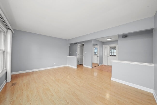 Building Photo - 8218 N Carrolton Ct