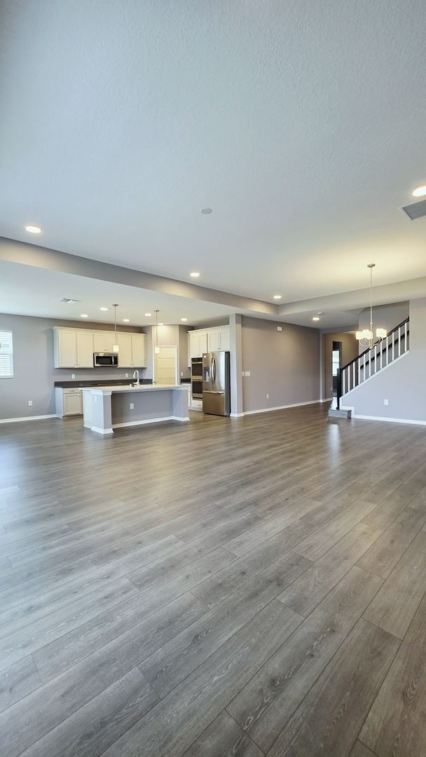 Building Photo - Executive 4BR / 3.5BA Home | Loft • Office...