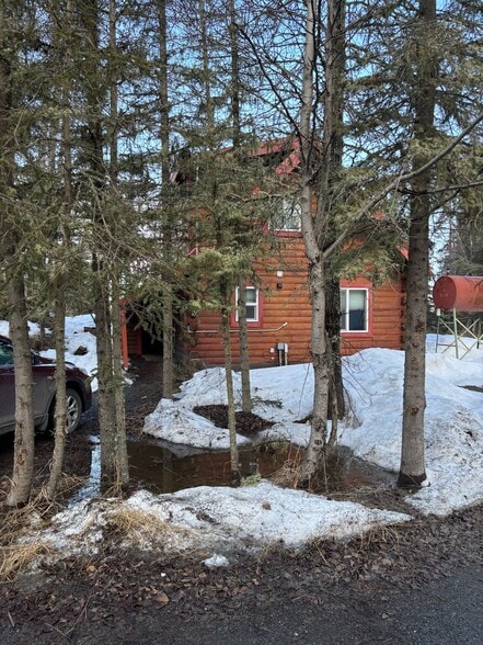 Building Photo - 24772 Amber Dr