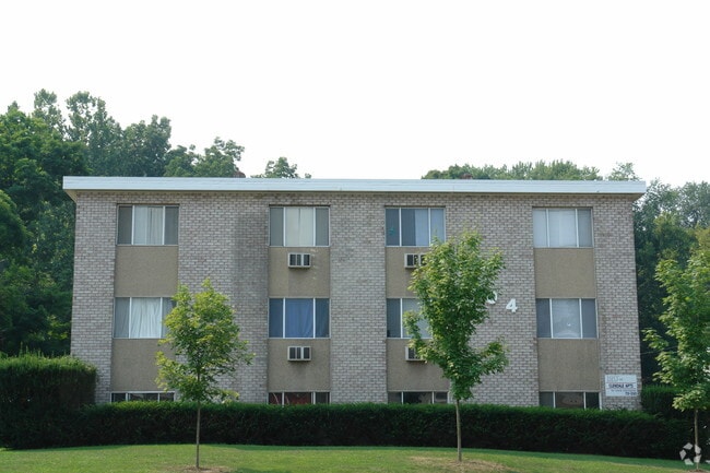 Building Photo - 500-504 W Main St