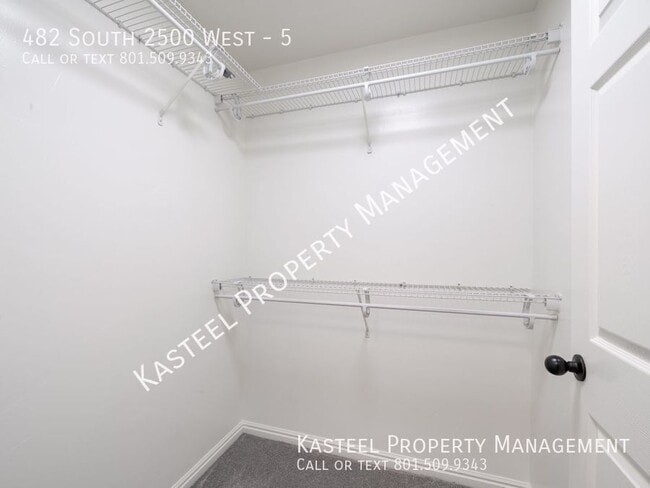 Building Photo - 482 S 2500 W