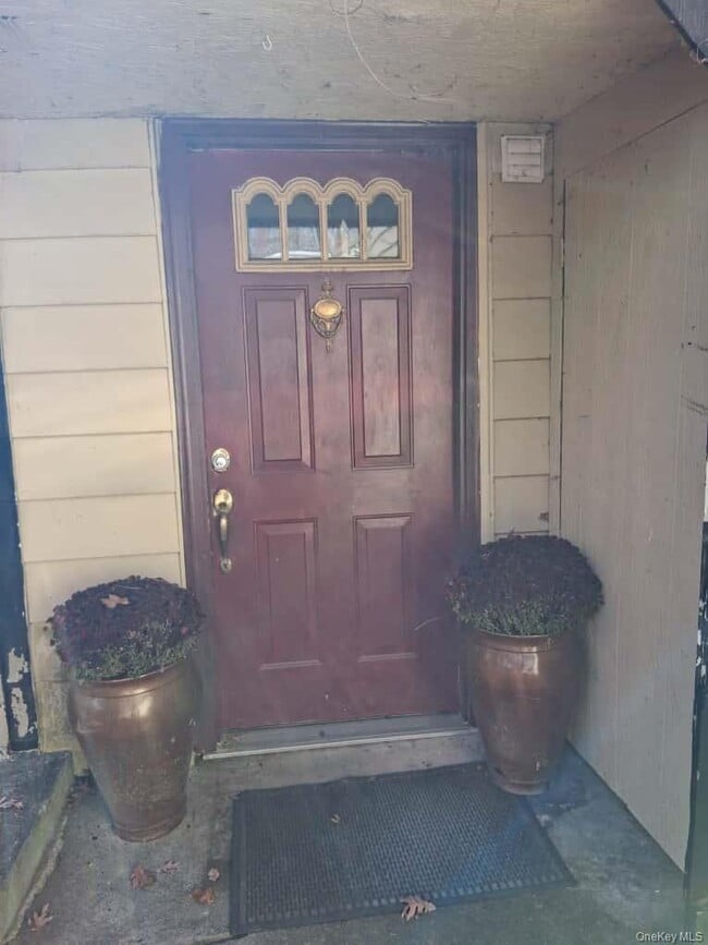 Building Photo - 152 Forest Glen Rd