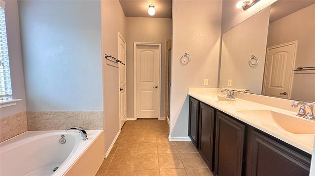 Building Photo - 4037 Merriman Dr