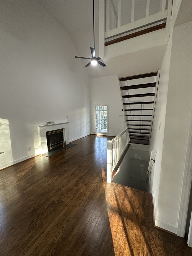 Building Photo - 1804 W 44th St