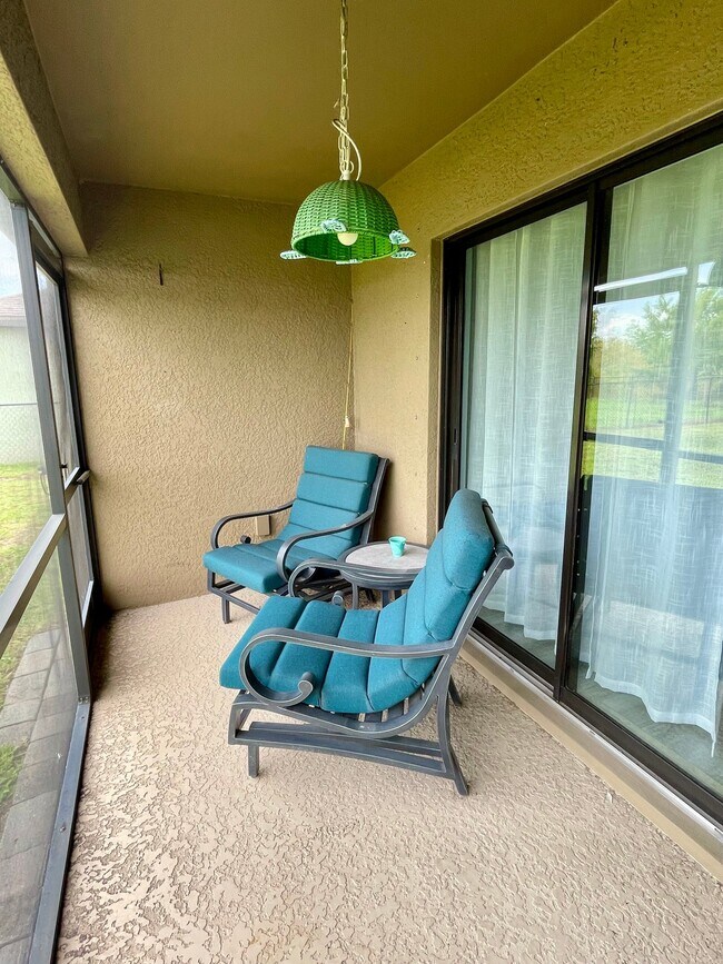 Building Photo - 167 Shadowview Ct