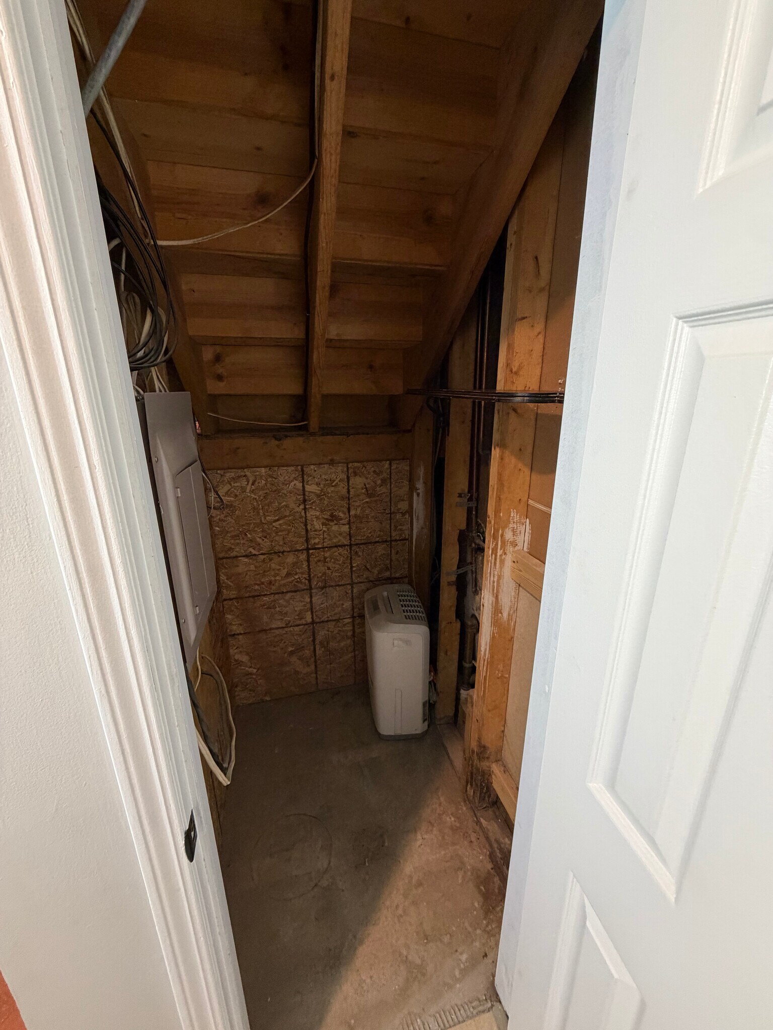 Building Photo - 285 1/4 Walnut St