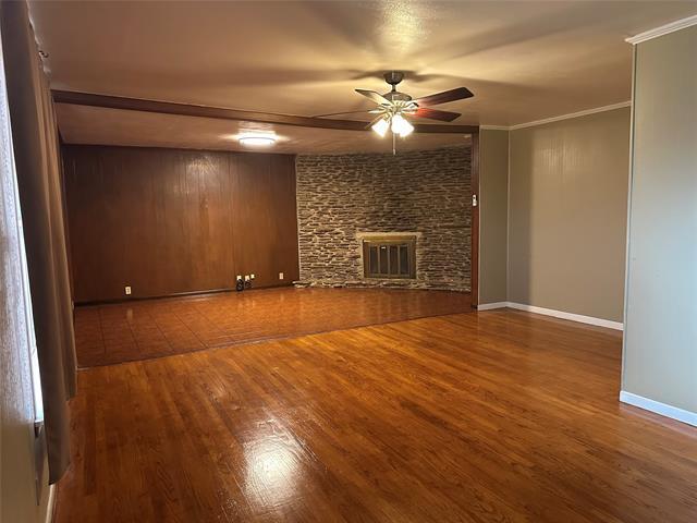 Building Photo - 717 S La Salle Dr