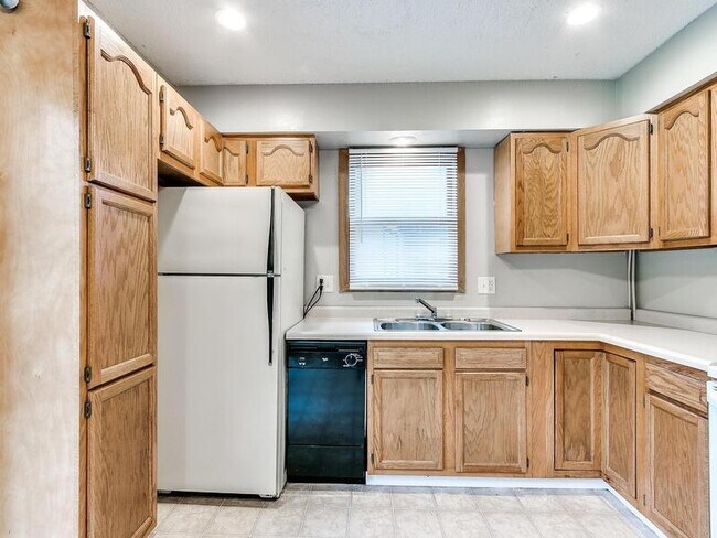 Building Photo - 201-203 Wellons Dr