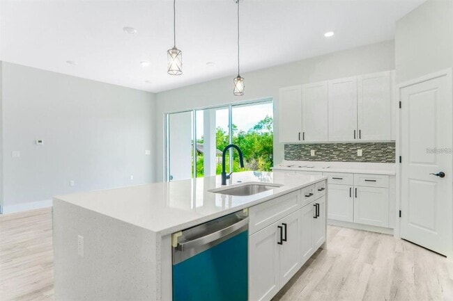 Building Photo - 3076 SW 168th Loop