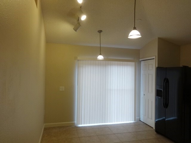 Building Photo - 10541 Rocking A Run