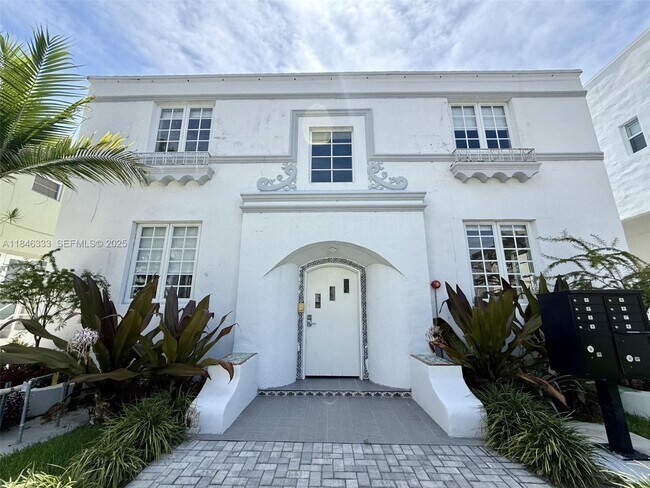 Building Photo - 1552 Euclid Ave