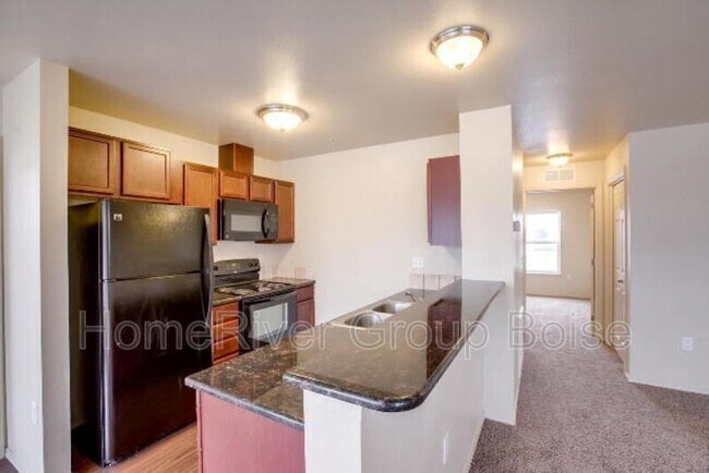 Building Photo - 11057 W Brassy Cove Loop