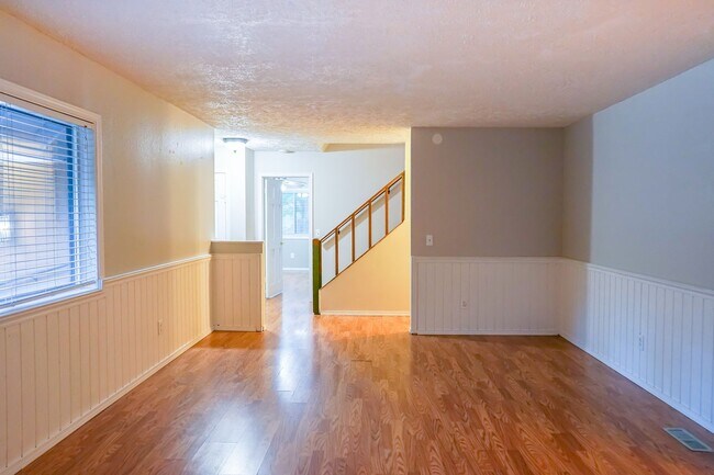 Building Photo - 4 Bedroom home tucked away in Hayden