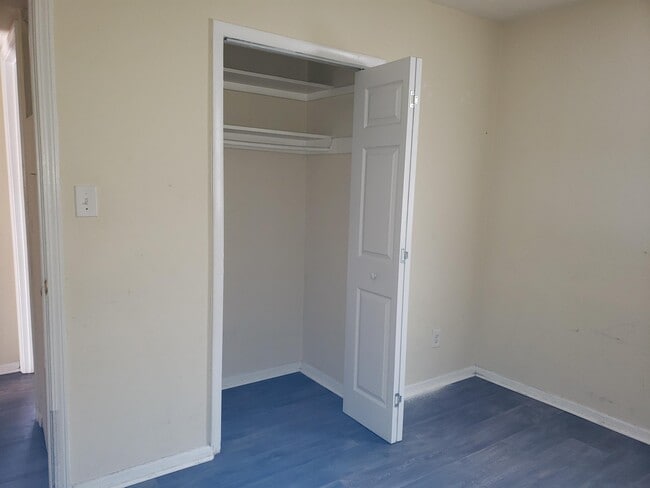 Building Photo - 632 Eva Cir