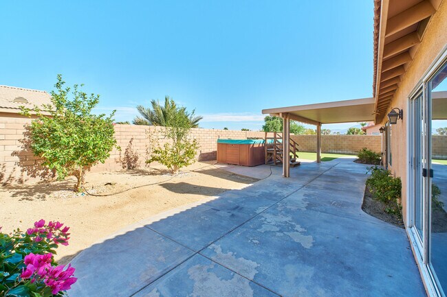 Building Photo - 47626 Calle Diamante