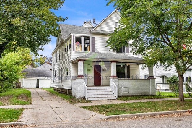Primary Photo - 1335 Hamilton Ave NW