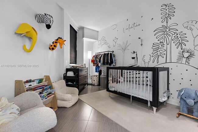 Building Photo - 2000 N Bayshore Dr