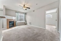 Building Photo - Ground Floor! No Stairs! 2Bed / 2 Bath Condo in Englewood!